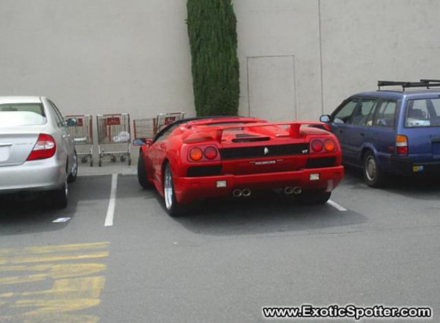 Lamborghini Diablo spotted in Palo Alto, California