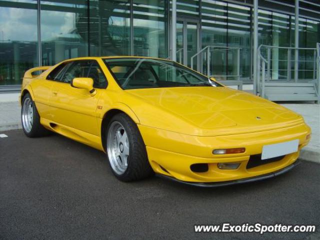 Lotus Esprit spotted in Surrey, United Kingdom