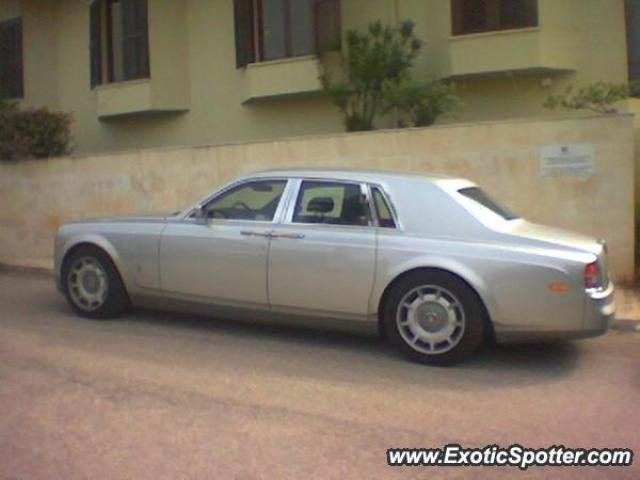 Rolls Royce Phantom spotted in Evora, Portugal