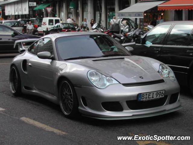 Porsche 911 Turbo spotted in Geneva, Switzerland