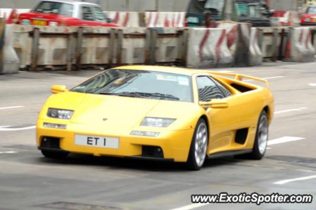 Lamborghini Diablo spotted in Hong Kong, China