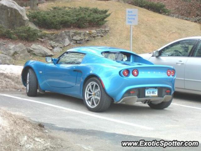 Lotus Elise spotted in Wilton, Connecticut