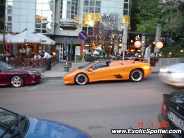 Lamborghini Diablo spotted in Ankara, Turkey