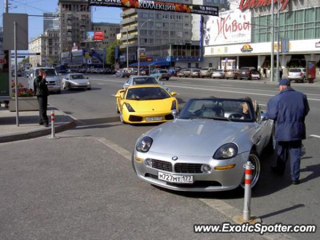 BMW Z8 spotted in Moscow, Romania