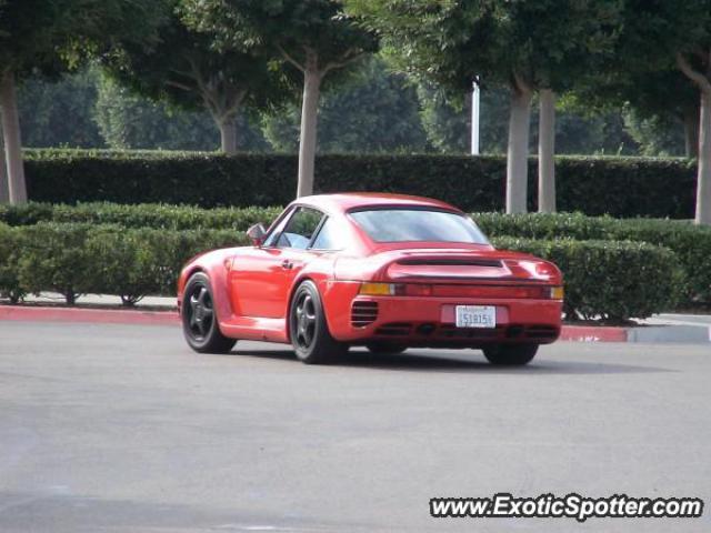 Porsche 959 spotted in Irvine, California