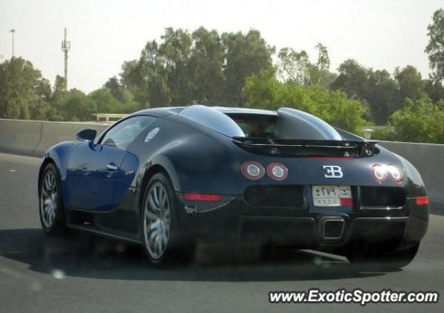 Bugatti Veyron spotted in Kuwait City, Kuwait