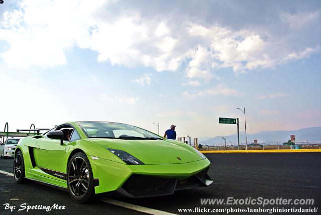 Lamborghini Gallardo spotted in Mexico City, Mexico