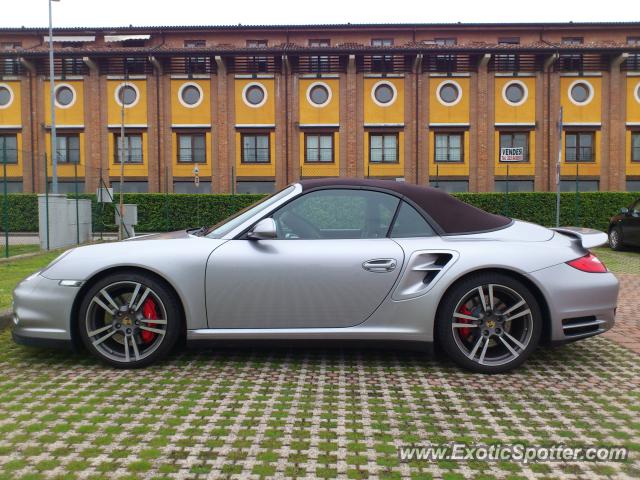 Porsche 911 Turbo spotted in Padova, Italy