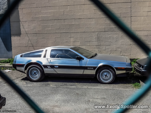 DeLorean DMC-12 spotted in Moonachie, New Jersey