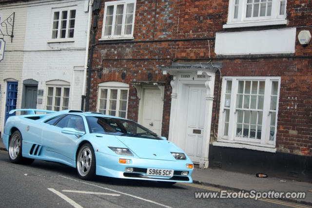 Lamborghini Diablo spotted in Marlow, United Kingdom
