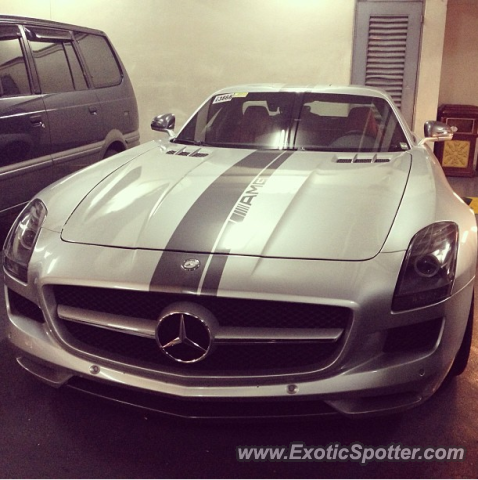 Mercedes SLS AMG spotted in Paranaque, Philippines