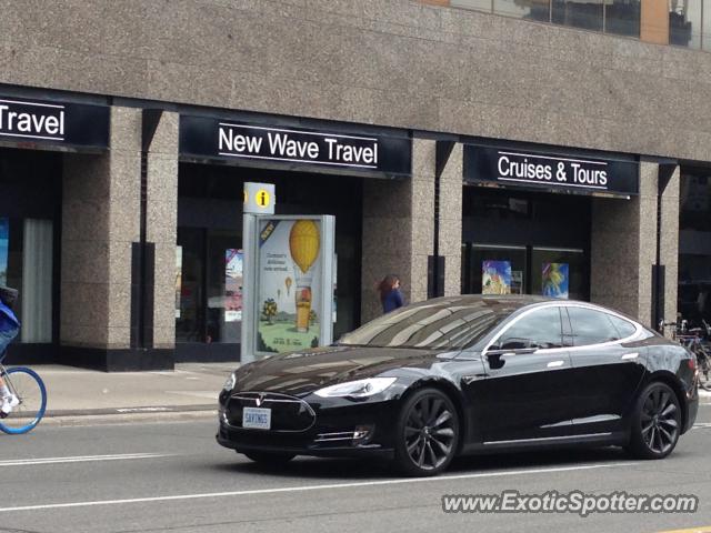 Tesla Model S spotted in Toronto, Canada