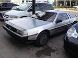 DeLorean DMC-12