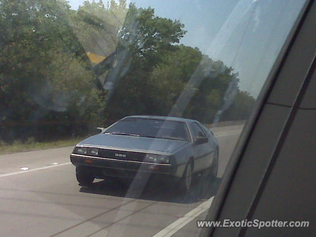 DeLorean DMC-12 spotted in Columbia, Maryland