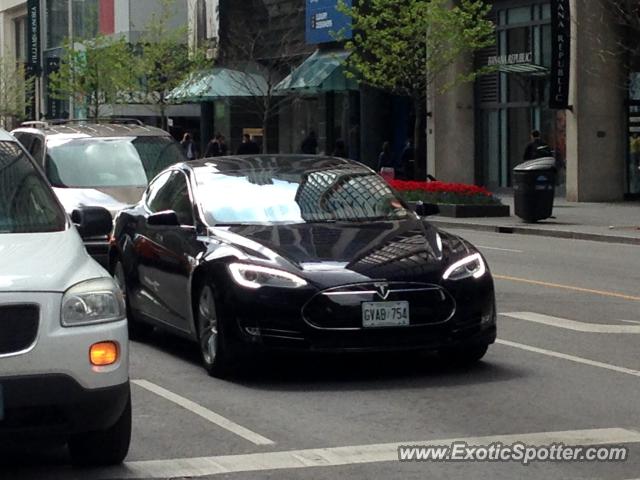 Tesla Model S spotted in Toronto, Canada