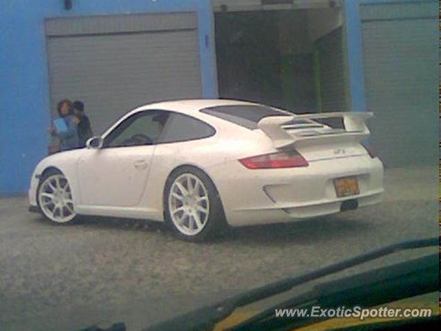 Porsche 911 GT3 spotted in Lima, Peru