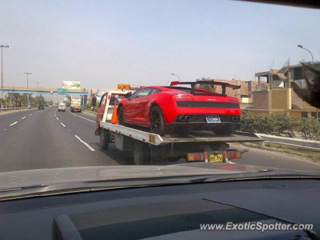 Lamborghini Gallardo spotted in Lima, Peru