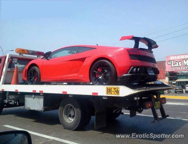 Lamborghini Gallardo spotted in Lima, Peru