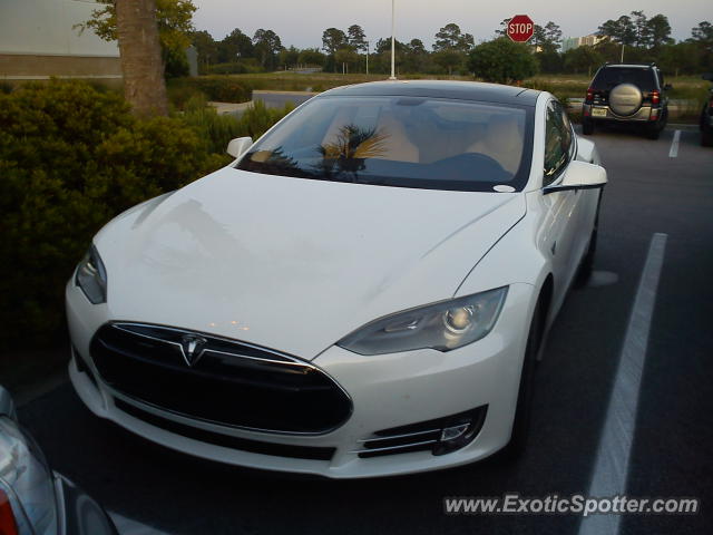 Tesla Model S spotted in Panama City, Florida