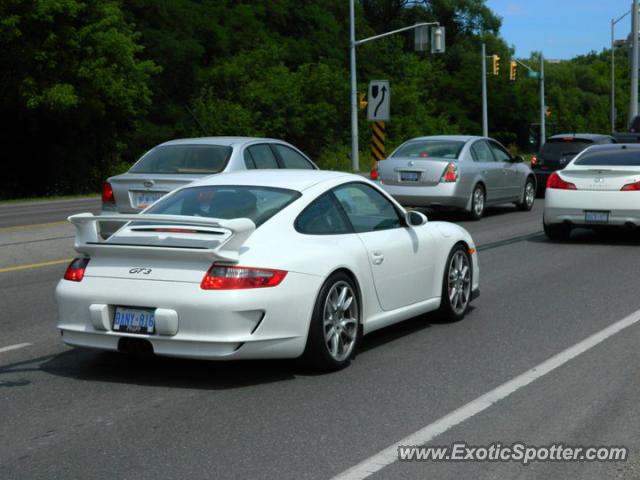 Porsche 911 GT3 spotted in Toronto, Canada