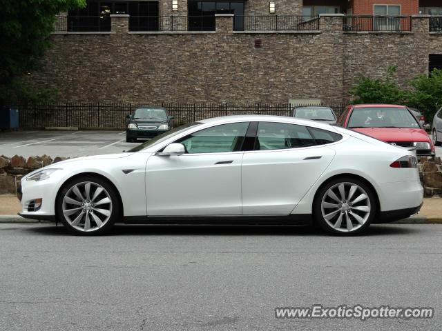 Tesla Model S spotted in Newark, Delaware