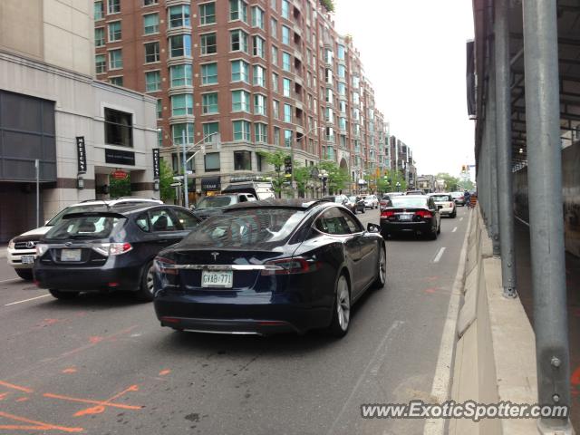 Tesla Model S spotted in Toronto, Canada