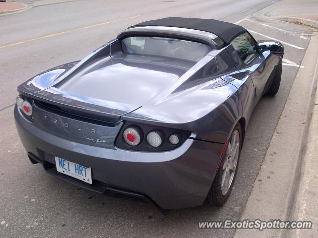 Tesla Roadster spotted in Burlington, Canada