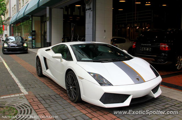 Lamborghini Gallardo spotted in Shanghai, China