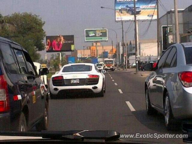 Audi R8 spotted in Lima, Peru