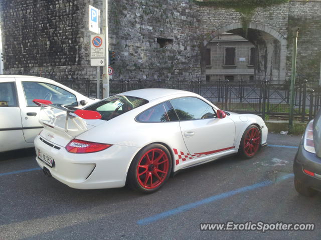 Porsche 911 GT3 spotted in Como, Italy