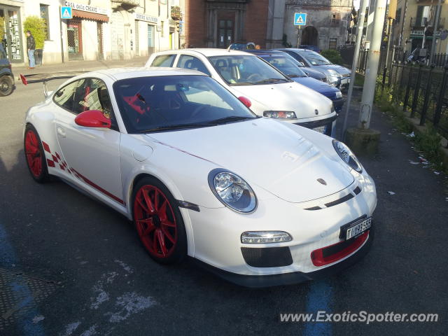 Porsche 911 GT3 spotted in Como, Italy