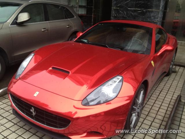 Ferrari California spotted in Shanghai, China