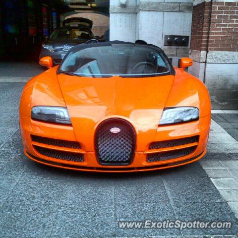 Bugatti Veyron spotted in Toronto, Canada