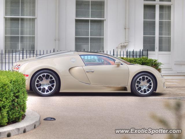 Bugatti Veyron spotted in London, United Kingdom