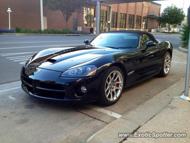 Dodge Viper spotted in Lincoln, Nebraska