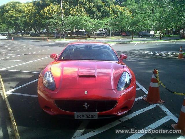 Ferrari California spotted in Brasilia, Brazil