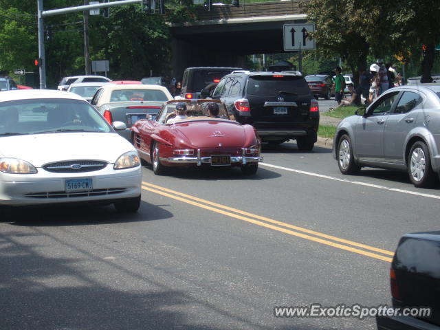 Mercedes 300SL spotted in Greenwich, Connecticut