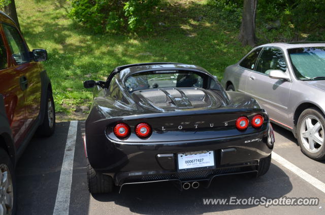 Lotus Elise spotted in Greenwich, Connecticut