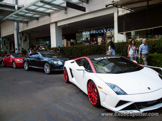 Lamborghini Gallardo spotted in Jakarta, Indonesia