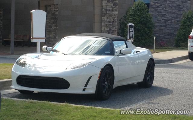 Tesla Roadster spotted in Alpharetta, Georgia