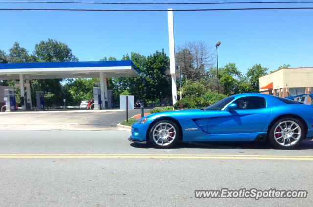 Dodge Viper spotted in Hudson, New Hampshire