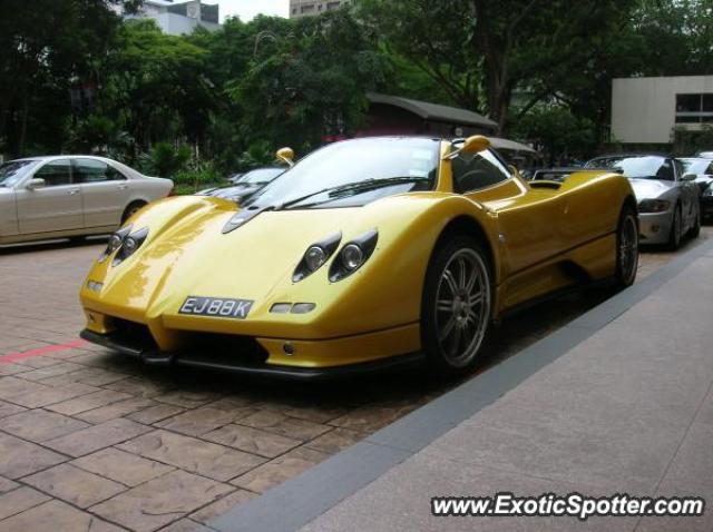 Pagani Zonda spotted in Orchard, Singapore