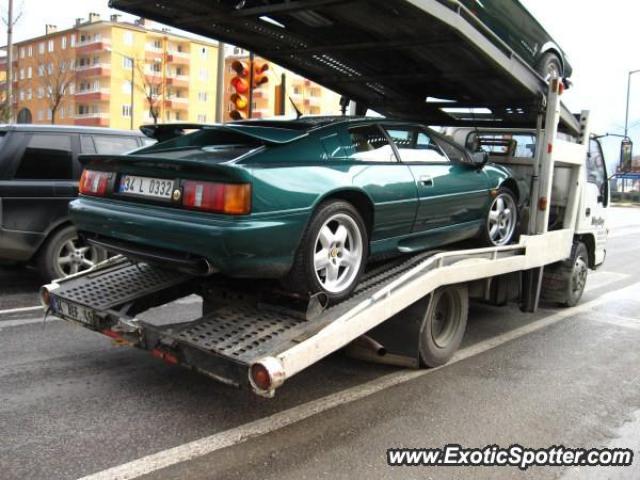 Lotus Esprit spotted in Bursa, Turkey