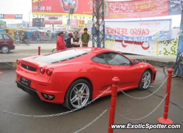 Ferrari F430 spotted in Lahore, Pakistan