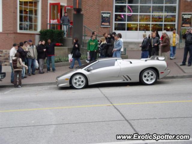 Lamborghini Diablo spotted in Niagara Falls, Canada