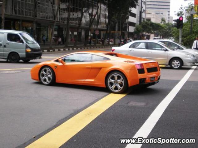 Lamborghini Gallardo spotted in Bugis, Singapore