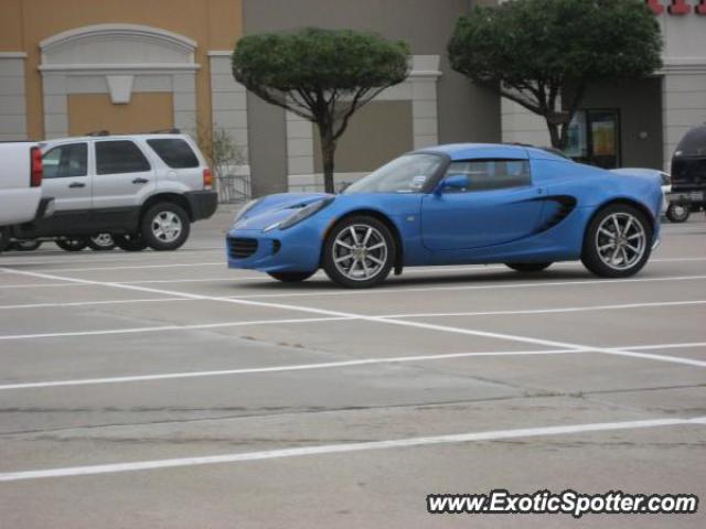 Lotus Elise spotted in Plano, Texas