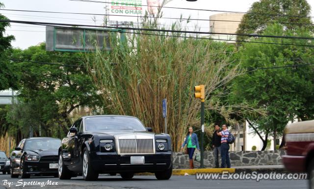 Rolls Royce Phantom spotted in Mexico City, Mexico
