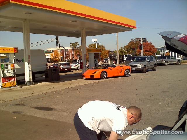 Lamborghini Gallardo spotted in Hinsdale, Illinois