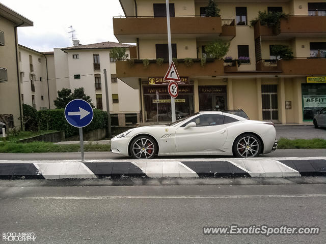 Ferrari California spotted in Oderzo, Italy